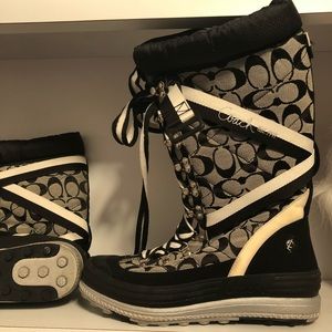 Coach weatherproof high boots. Fabulous condition.